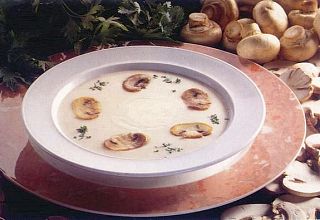 Kremalı Mantar Çorbası (4 Kişilik) tarifi