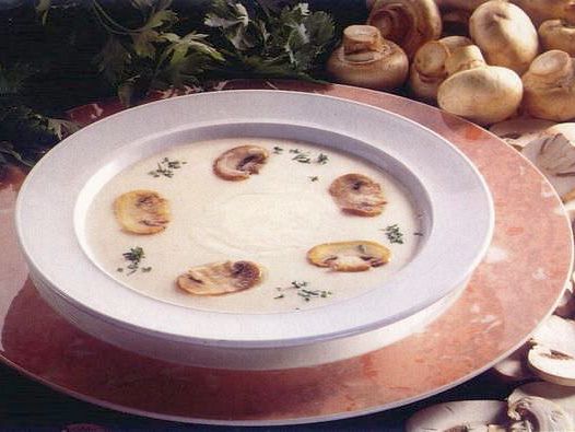 Kremalı Mantar Çorbası (4 Kişilik) tarifi
