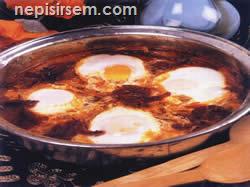 Pastırmalı Yumurtalı Kıyma tarif tarifi